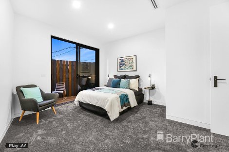 2a Larbert Rd, Mooroolbark, VIC 3138