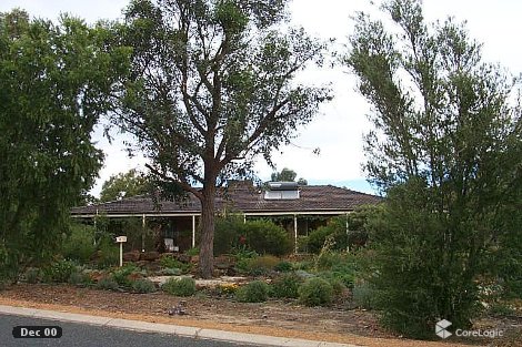 4 Lookout Rd, Kalamunda, WA 6076