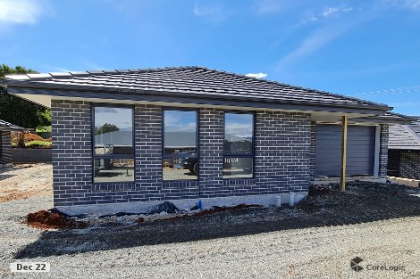 2/2 Nutt St, Deloraine, TAS 7304