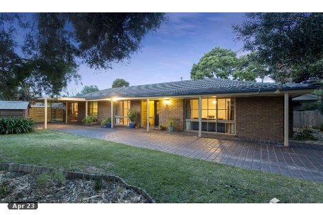 11 Cliveden Ave, Frankston, VIC 3199