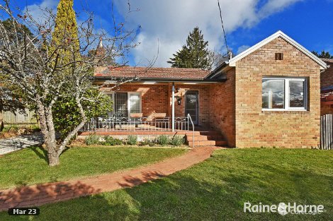 9 Birdwood Ave, Katoomba, NSW 2780