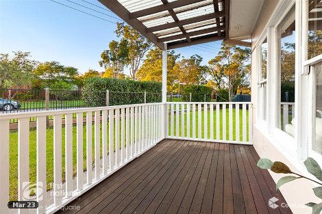 8 Lovell Pde, Shortland, NSW 2307