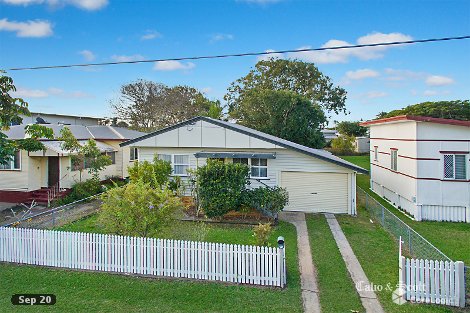 44 Arthur St, Woody Point, QLD 4019