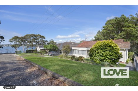 17 Hely Ave, Fennell Bay, NSW 2283