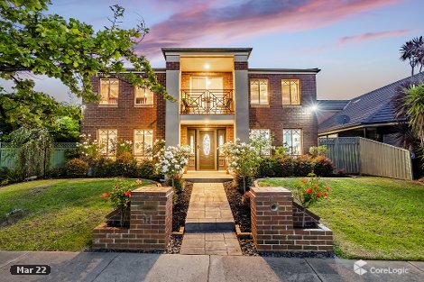 11 Hunt Club Bvd, Cranbourne East, VIC 3977