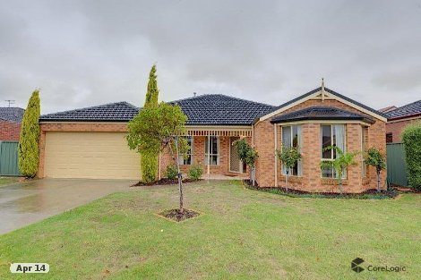 11 St Chester Ave, Lake Gardens, VIC 3355