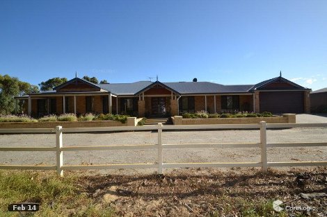 9 Country Dr, Oakford, WA 6121