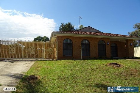 4 Cordelia St, Rosemeadow, NSW 2560