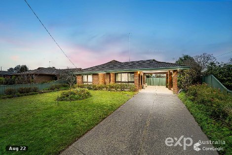 17 Edwards Cres, Wendouree, VIC 3355