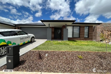 8 Isaacs St, Deanside, VIC 3336