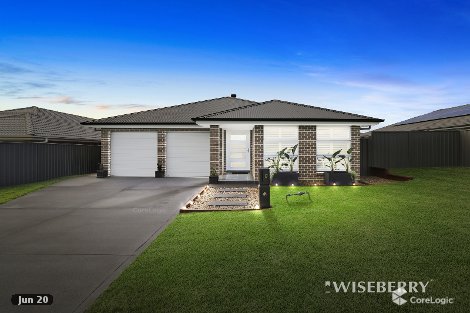 17 Colonial St, Wadalba, NSW 2259