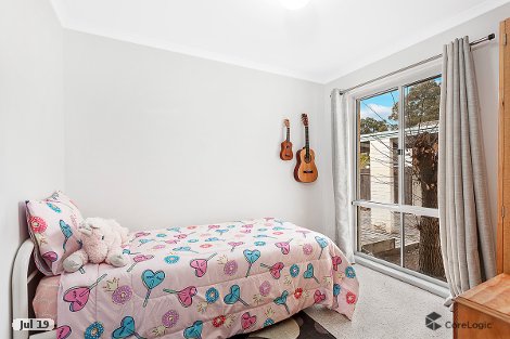 12 Eggleston Cres, Chifley, ACT 2606