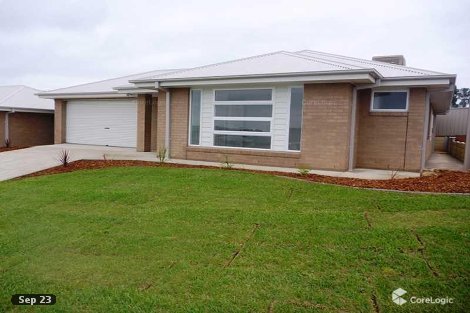 11 Murndal Pl, Bourkelands, NSW 2650