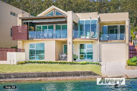 95 Coal Point Rd, Coal Point, NSW 2283