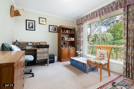 4 Prujoy Pl, West Albury, NSW 2640