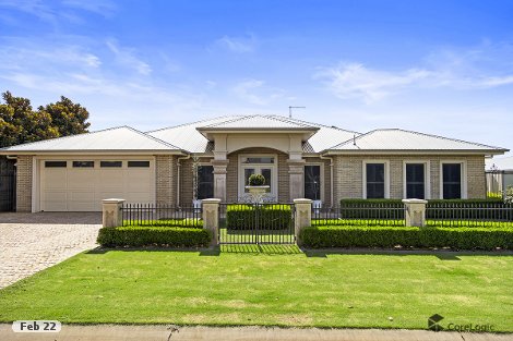 3 Daniells Cl, Middle Ridge, QLD 4350