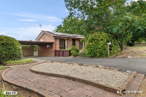 2 Farrelly Cl, Oxley, ACT 2903