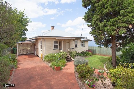 151 South St, South Toowoomba, QLD 4350