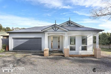 262 Warburton Hwy, Wandin North, VIC 3139