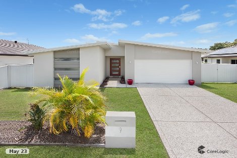 9 Sylvie St, Pelican Waters, QLD 4551