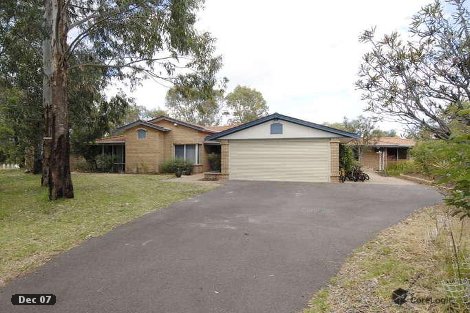 11 Wolfe Rd, Oakford, WA 6121