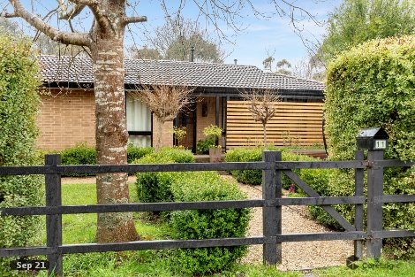 11 Tennyson St, Woodend, VIC 3442