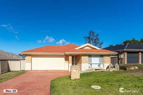 15 Christiana Cl, West Nowra, NSW 2541