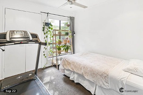 1/196 Whiting St, Labrador, QLD 4215