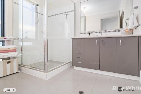 11 Redcliffe Con, White Peak, WA 6532