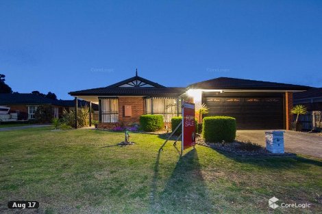 8 Saltbush Gld, Frankston, VIC 3199