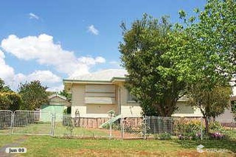 4 Mcwaters St, North Toowoomba, QLD 4350