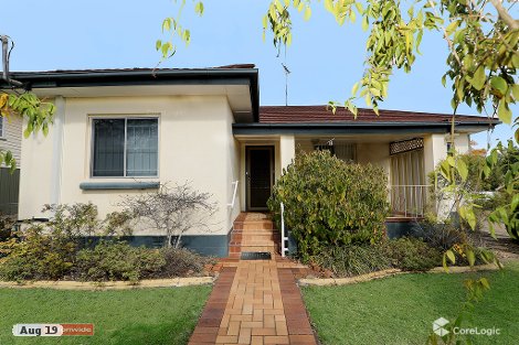 4 Moffatt St, Ipswich, QLD 4305