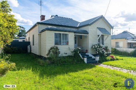 208 Albury St, Harden, NSW 2587