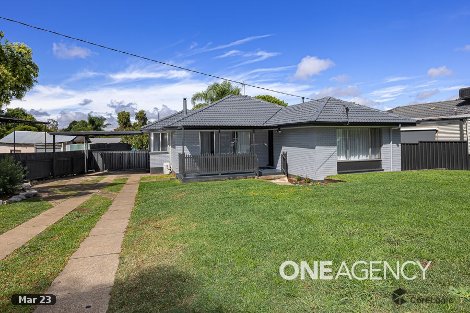 16 Ziegler Ave, Kooringal, NSW 2650