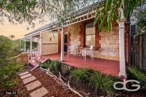 8 Agnes St, Beaconsfield, WA 6162