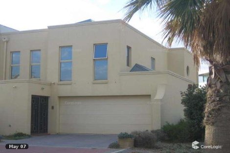 2 Cygnet Ct, Glenelg North, SA 5045