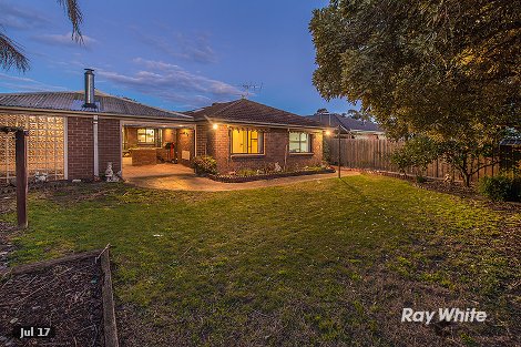 21 Lawless Dr, Cranbourne North, VIC 3977