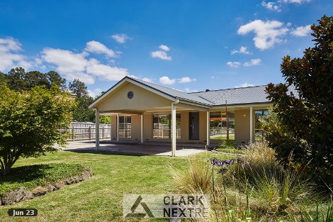 27 Edward Cres, Trafalgar, VIC 3824