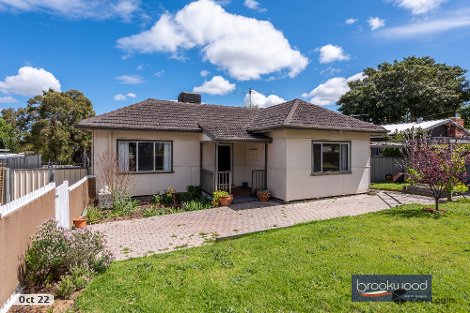 3 Jinda Rd, Koongamia, WA 6056