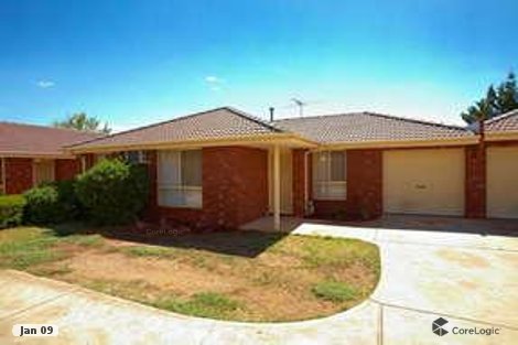 2/53 Staughton St, Melton South, VIC 3338