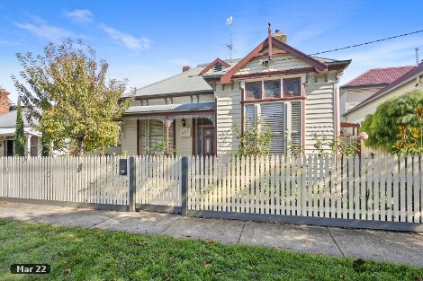 427 Drummond St N, Lake Wendouree, VIC 3350