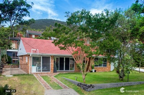 3 Essendene Rd, Shoal Bay, NSW 2315