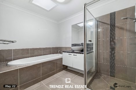 73 Brookwater Pde, Lyndhurst, VIC 3975