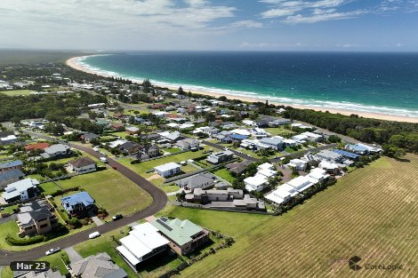 32 Sapphire Pde, Diamond Beach, NSW 2430