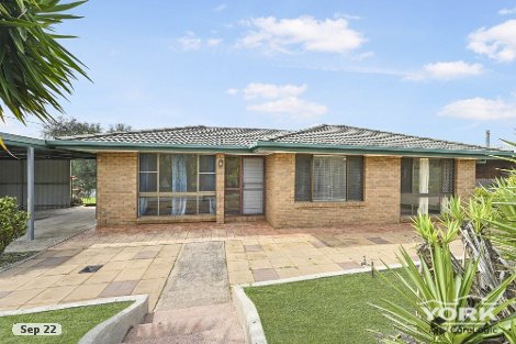 27 Gulligal St, Kingsthorpe, QLD 4400