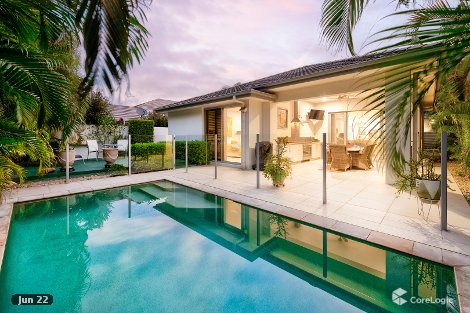 9132 Peter Senior Dr, Hope Island, QLD 4212