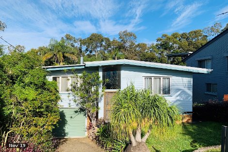 946 South Pine Rd, Everton Hills, QLD 4053