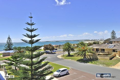 10/11 Halls Head Pde, Halls Head, WA 6210