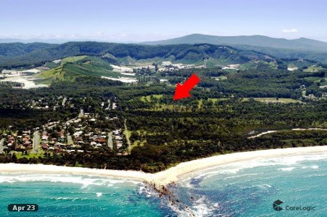 4 Seacrest Bvd, Sandy Beach, NSW 2456