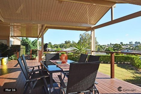 2 Claret Ash Cl, Aberglasslyn, NSW 2320